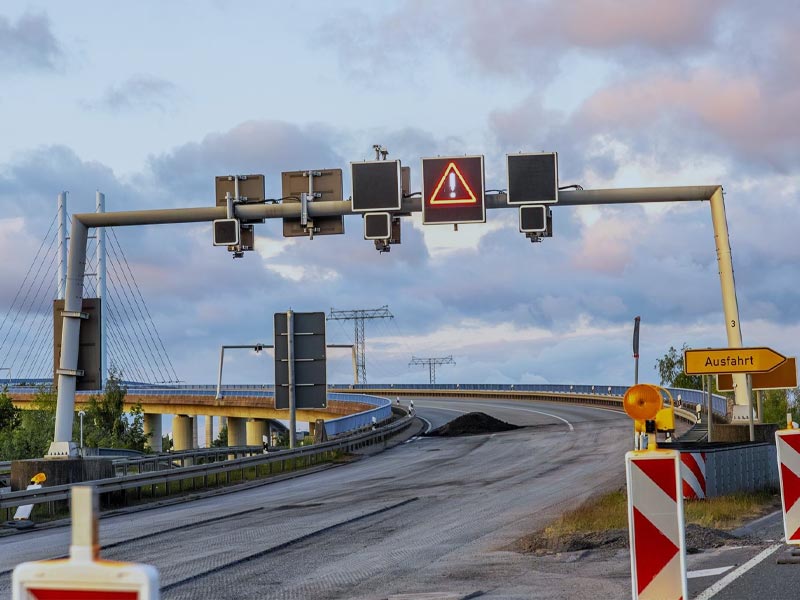 Kuidas oleks kuumtsingitud liikluspostidega?