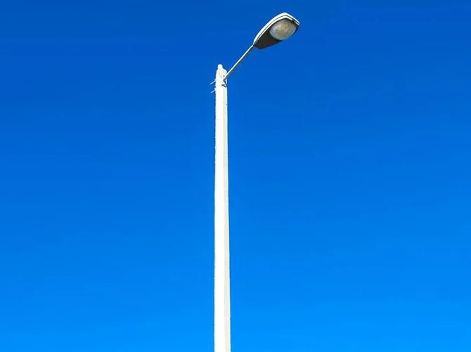 Ühe käega liikluspost